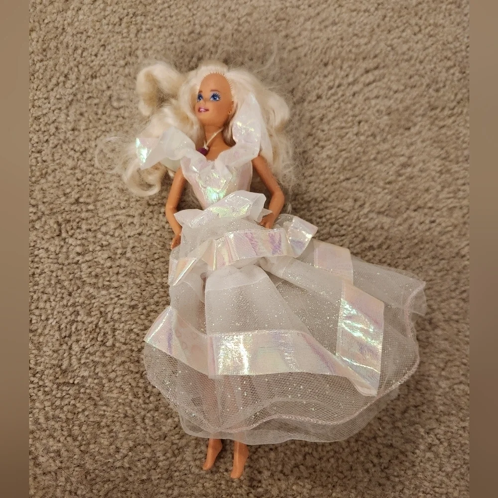Barbie Secret Hearts Doll 1992 Mattel Blonde White Dress #BB